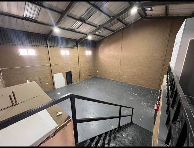 252M² WAREHOUSE TO LET IN RANDJESPARK